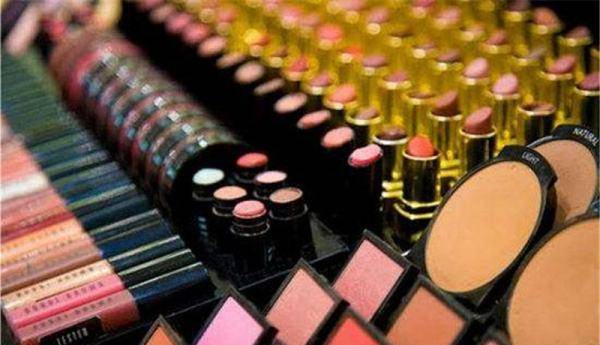 化妆品多种多样，这些化妆品会不会药性相冲损伤皮肤？