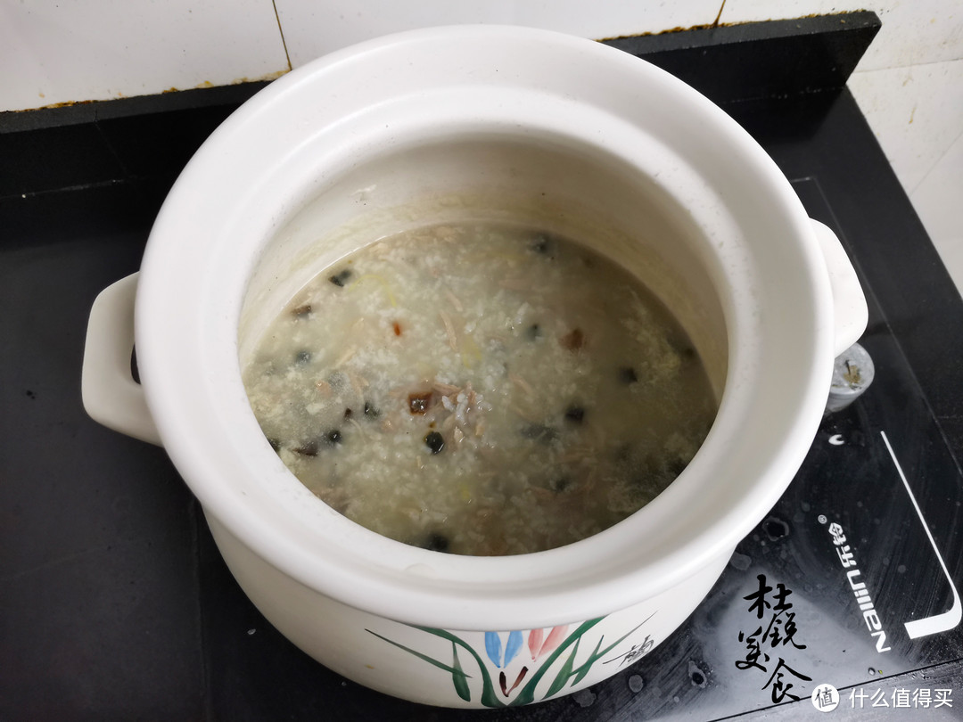 皮蛋瘦肉粥，3种原料离不了，有人常忘记，难怪粥腥还有一股怪味