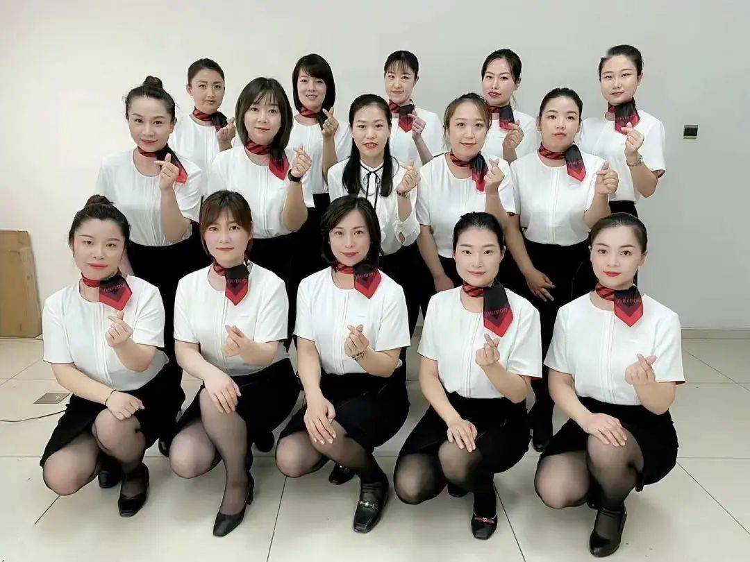 信誉楼&amp;资生堂专业服务技能“大练兵”