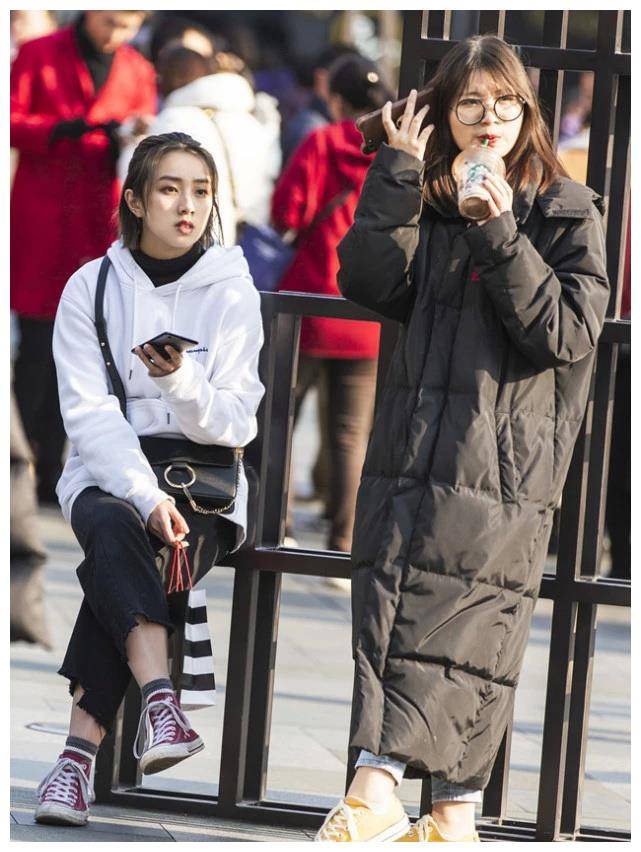 黑白色匡威该丢了匡威，赶紧集齐七彩色匡威潮爆街头，你拥有哪一款？