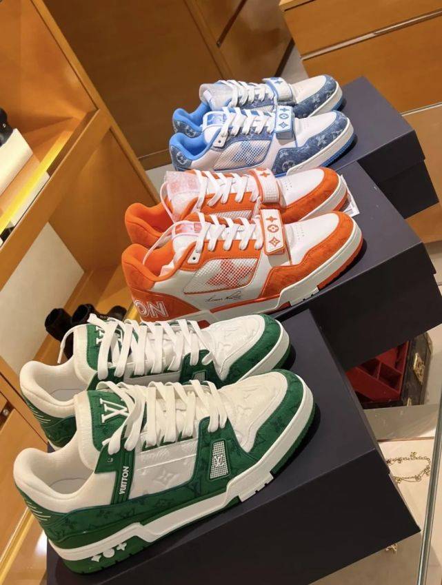 路易威登的鞋子有哪些路易威登？