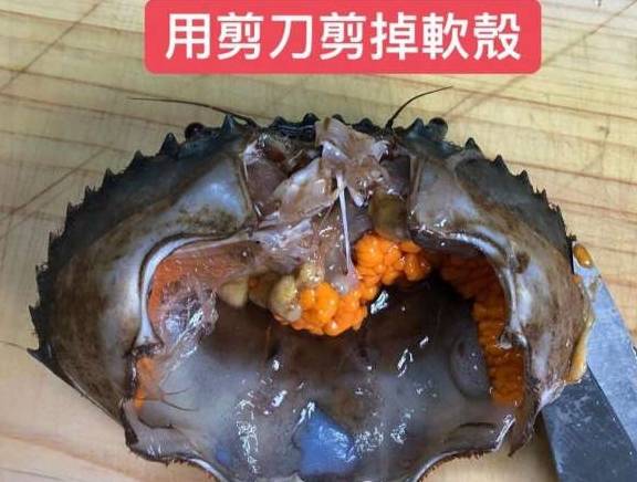 酒蒸螃蟹为什么死掉的螃蟹不能吃，附带螃蟹清洗图解！哪儿能吃，哪儿不能吃，一目了然！