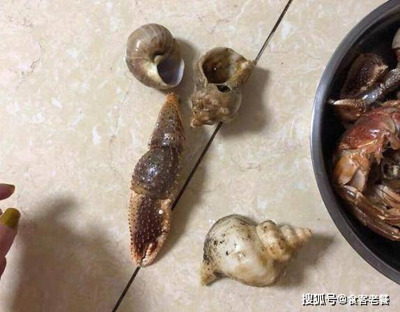 花50元买海螺为什么死掉的螃蟹不能吃，打开一看却是螃蟹，老公骂我傻，这还能吃吗？