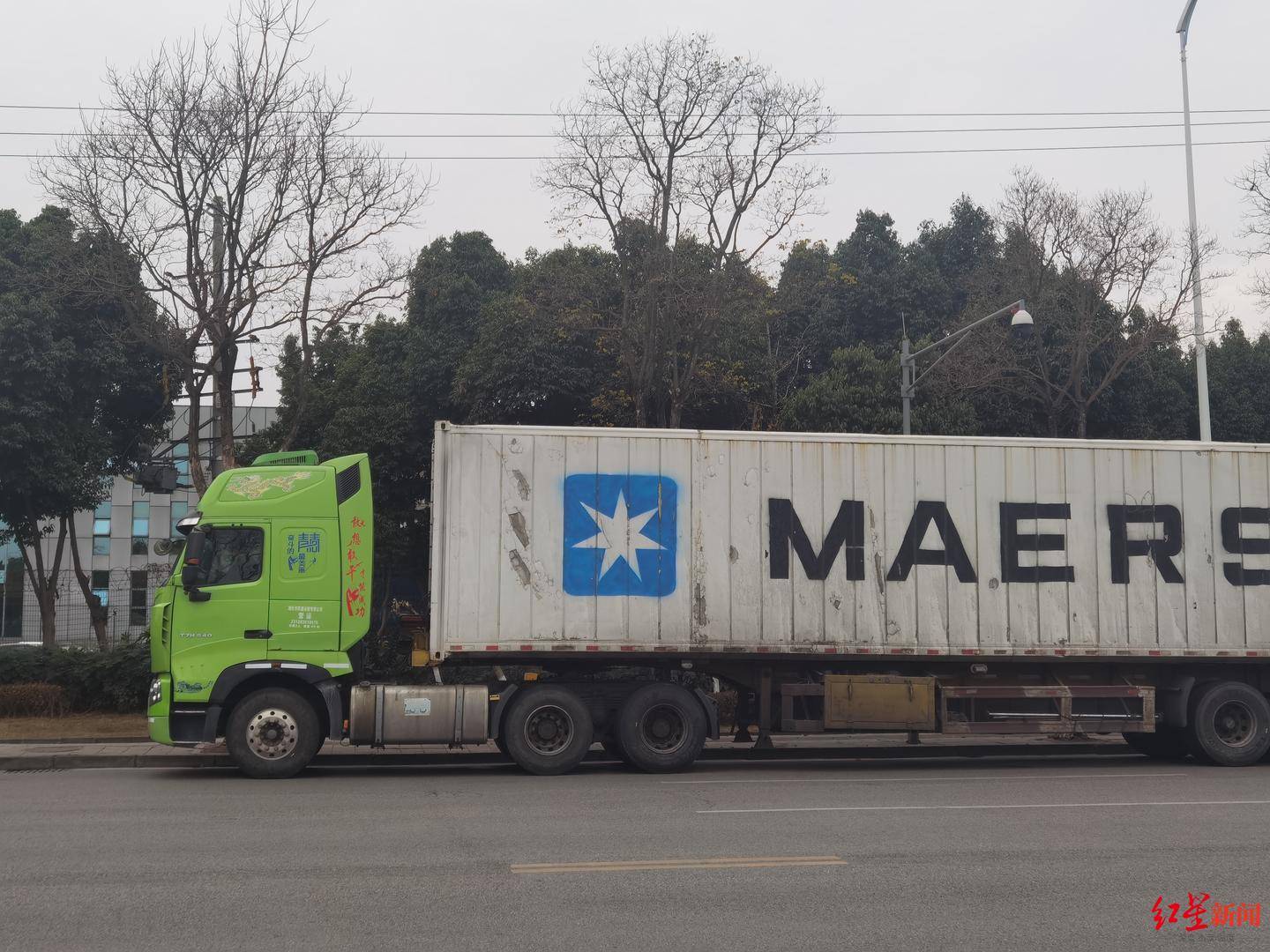 新春铁路航空货运不断：千吨茶叶发往海外年货，川味年货国内热销