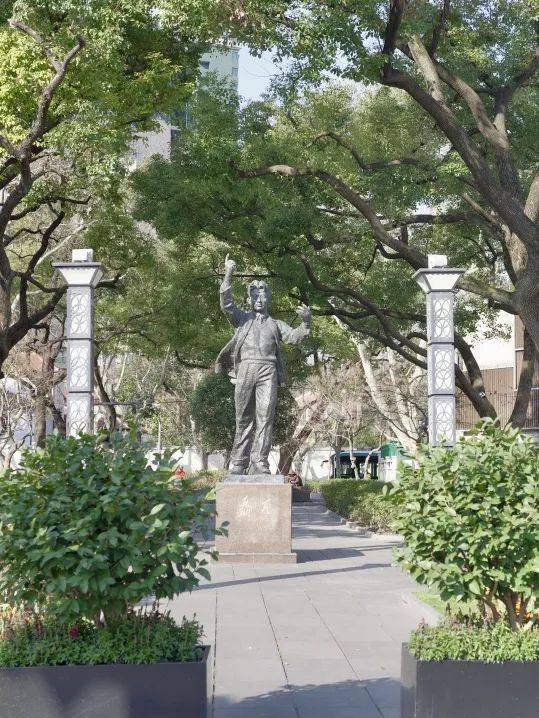 探徐汇｜春日<a href='https://www.aimai.cc/
' target='_blank'>好物推荐</a>！漫步衡复街区<a href='https://www.aimai.cc/
' target='_blank'>好物推荐</a>，一起寻春去