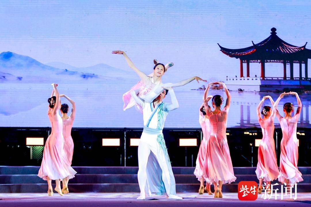 芳华十载户外,逐梦未来!苏州湾外国语学校户外晚会精彩纷呈